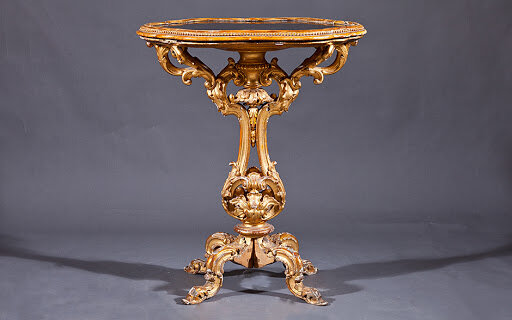 Геридон — вид мебели, столик на одной ножке.