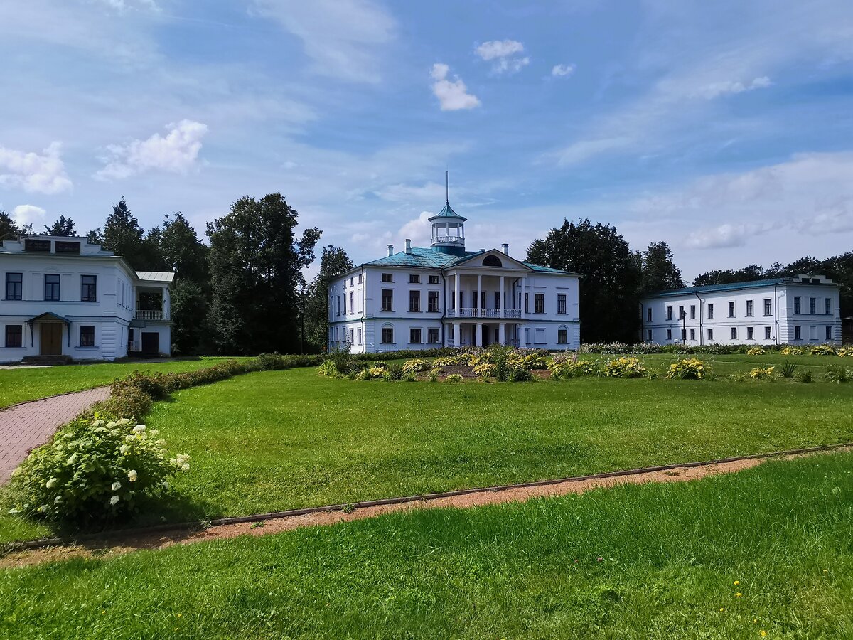 Имение братьев Некрасовых. 