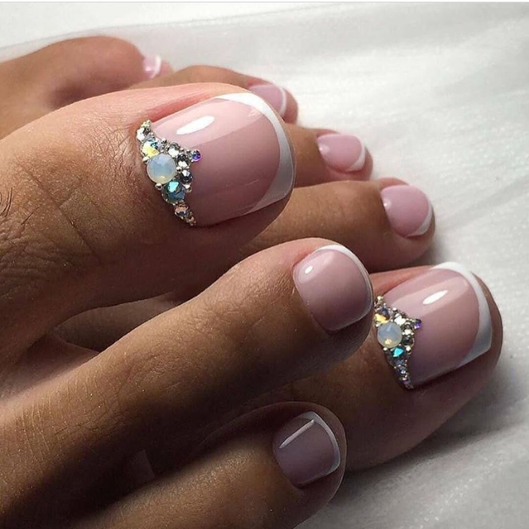 Зимний френч педикюр