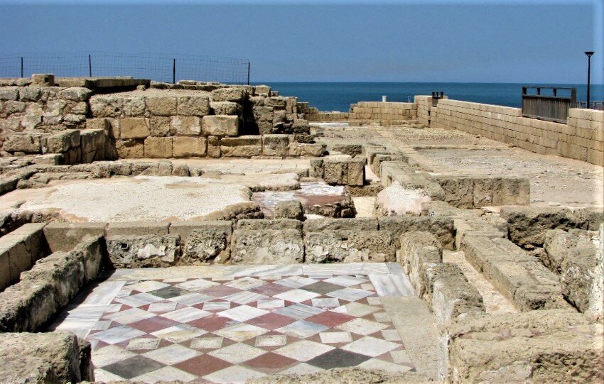 Баня в Кейсарии