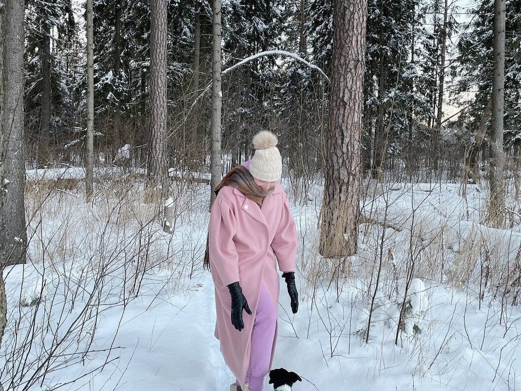 скачущая вокруг моего светлого пальто собаченция, о которой я рассказывала