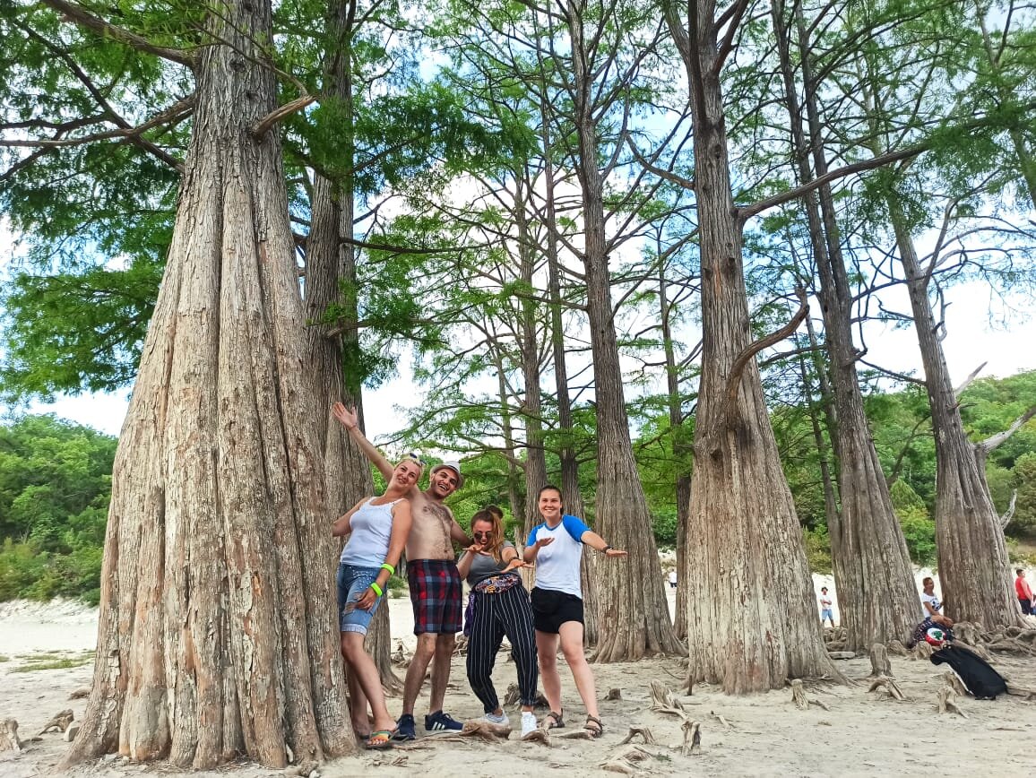 Наше знакомство в Анапе этим летом, тогда с нами был еще один гость - парень из Ливана.