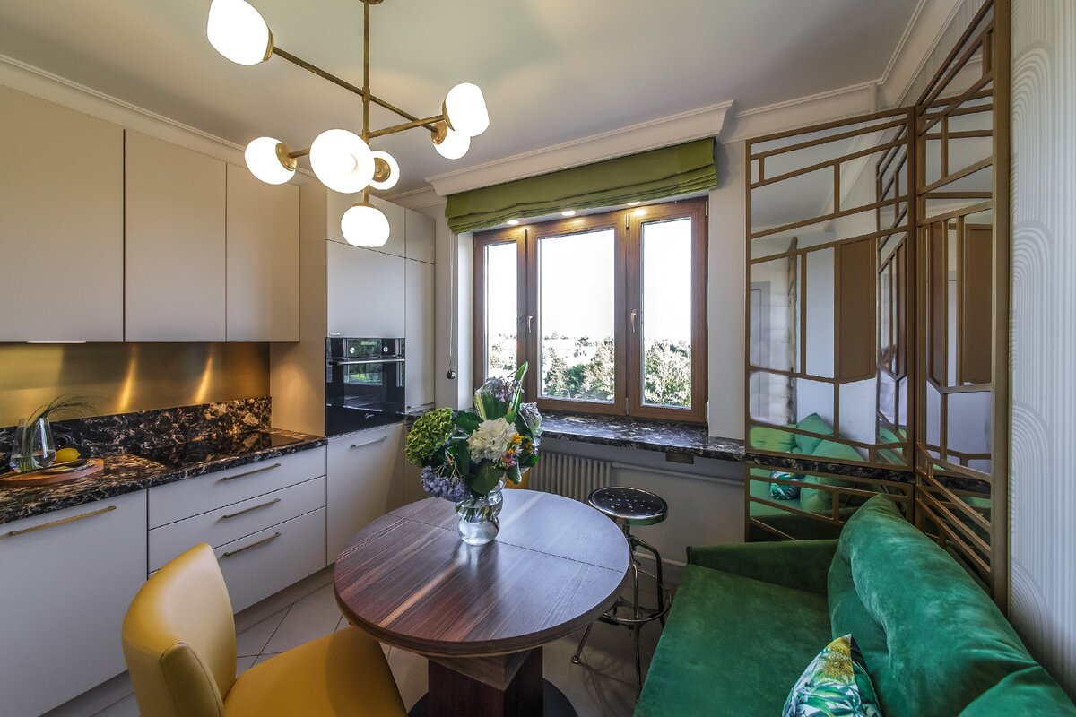 планировка кухни 9 квадратных метров. квартирный вопрос гостиная с попугаем. квартирный вопрос телепередача последний выпуск. кухня 5 кв метров с диваном. квартирный вопрос 6.