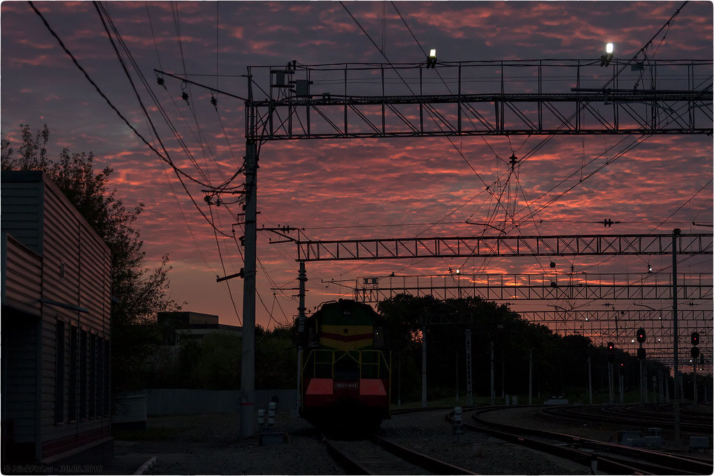 2. Закат на станции Солнечная [© NickFW.ru - 30.09.2018г.]