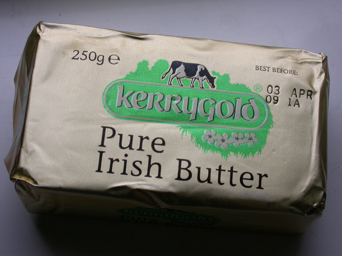 Ирландское сливочное масло. Сливочное масло марки grass-Fed. Pure Irish Butter. Маргарин арт.