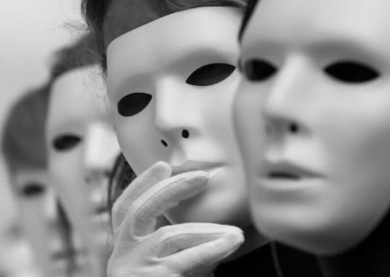 Почему нарцисс рассказывает о своих бывших, даже если его об этом не ...
