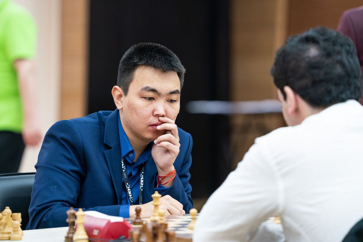 Санан Сюгиров