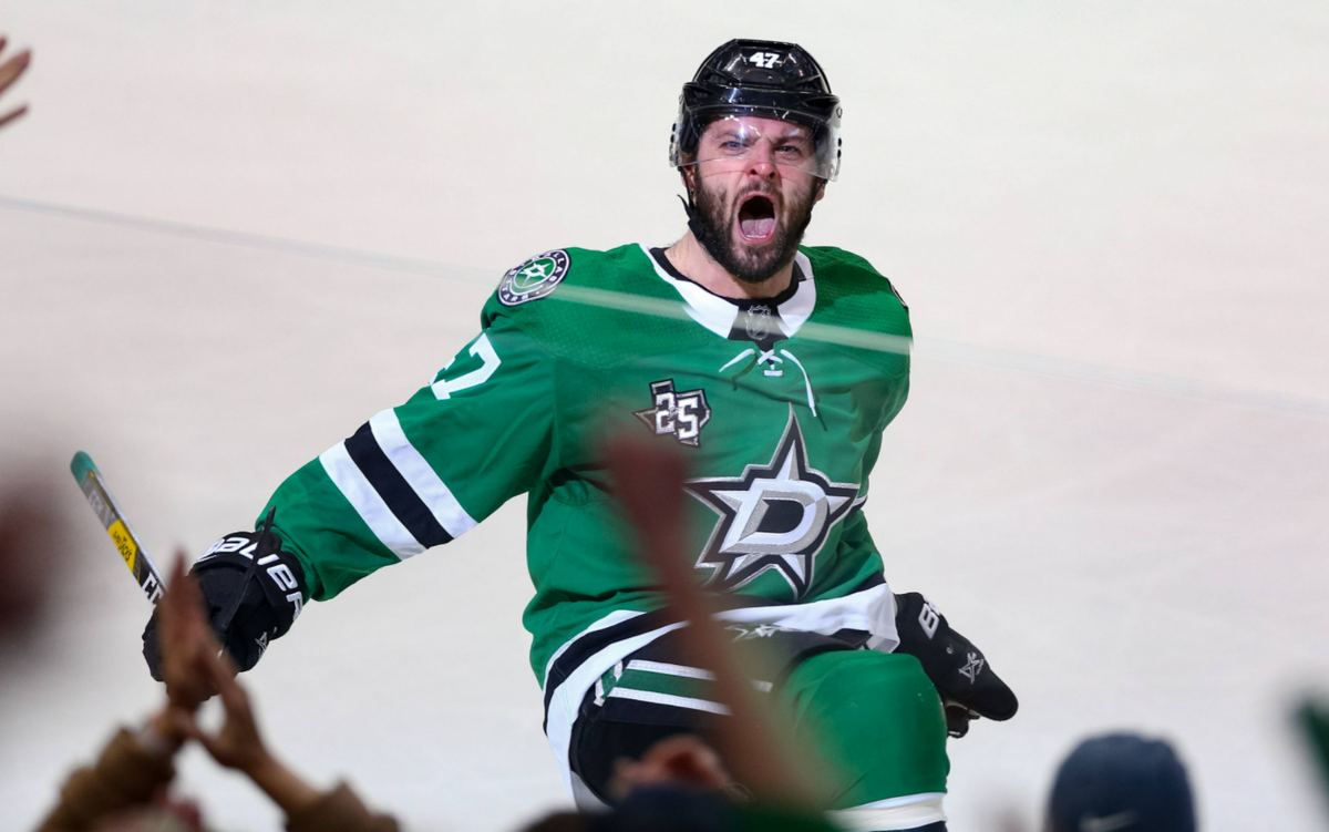 Александр Радулов в НХЛ-2021/22 - лишь бледная тень самого себя. Фото: globallookpress