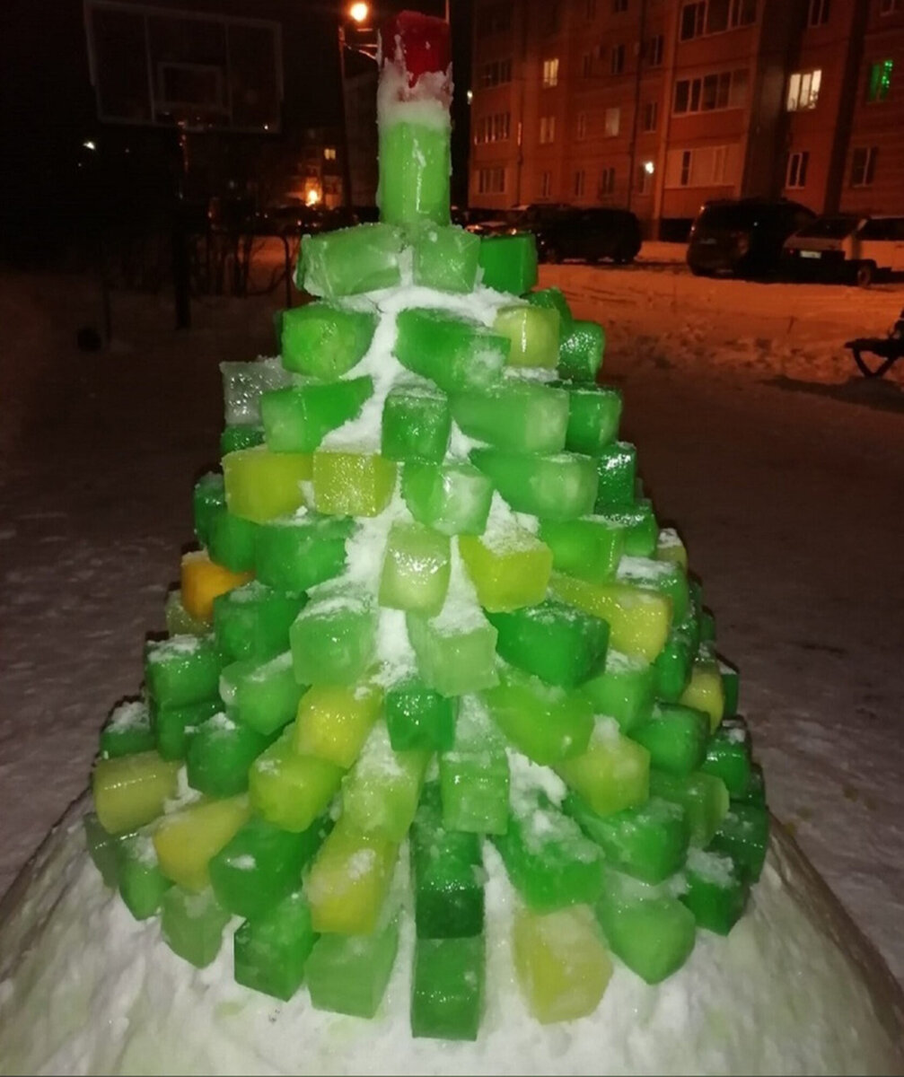 Ледяные фигуры. Как сделать ледяную елку. Как сделать ледяную елку. Елка из льда. Елка в ледовом.