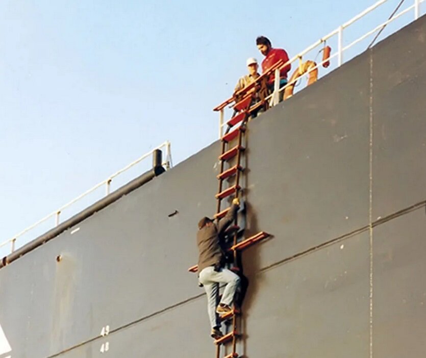 Вот приблизительно так это и выглядит (картинка с интернета, у меня не нашлось фото)