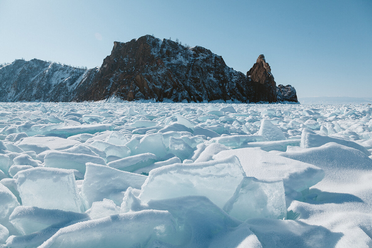 Звук треска льда. Изумрудный лед. Трески льда. Треск льда на Байкале. Лед трещит.
