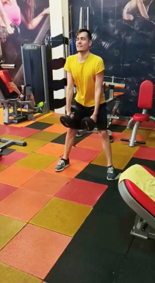 это я тружусь в зале, декабрь 2021