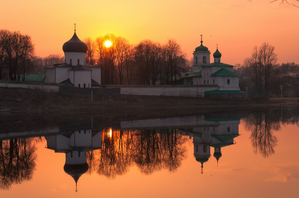 Псков 2023. Вечерний город Псков летом. Псков фото 2023. Ночной Псков 2023 лето.