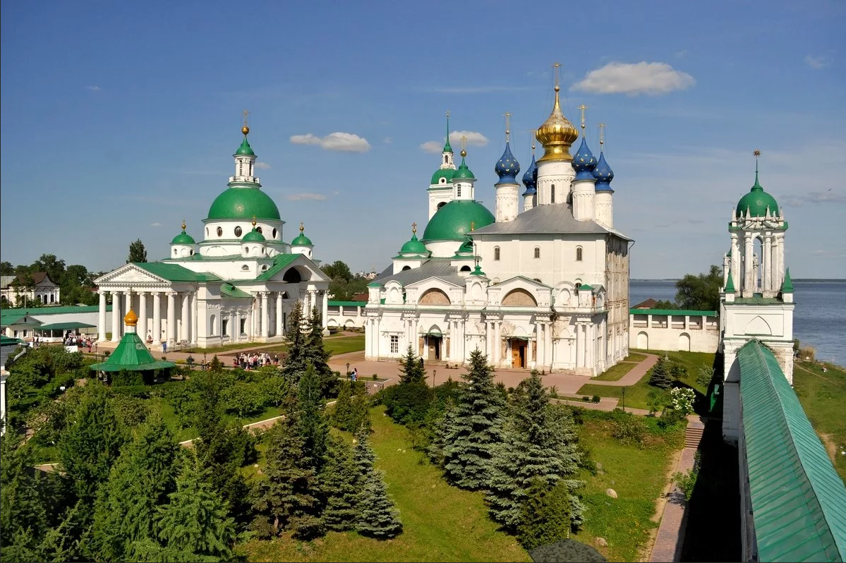 Города росси. Ростов Великий the Spaso-Yakovlevsky Monastery. Суздаль,Спасо Яковлевский монастырь. Достопримечательности Ростова Спасо Яковлевский. Ростов Великий золотое кольцо