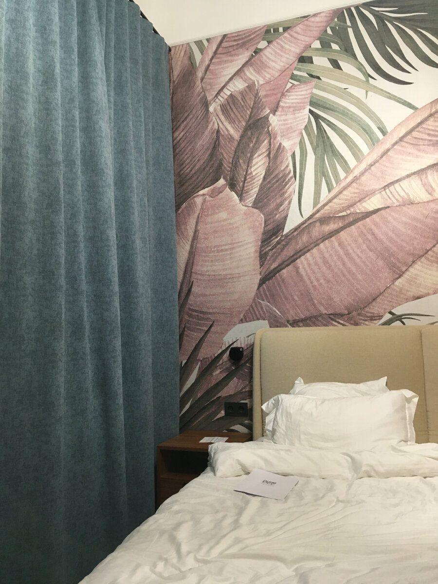 Номер с окном во двор