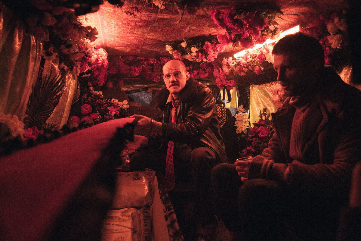 Кадр из фильма «Петровы в гриппе»: https://ru.kinorium.com/2051689/gallery/?photo=49678467