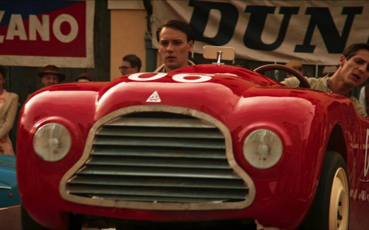 Шлемы и ремни безопасности? А может, вам еще и эти, как их... а - тормоза в машине сделать? 