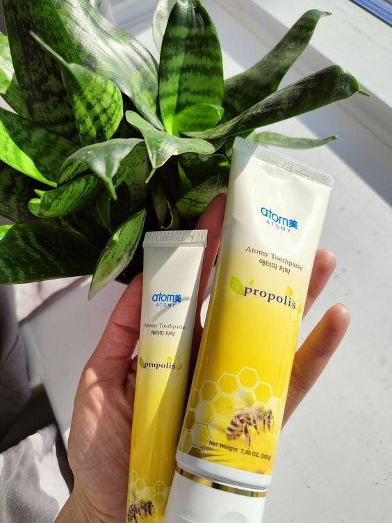 Здоровые зубы – это модно! ☝🏻Поэтому и ухаживать за ними нужно с использованием самых лучших средств.  