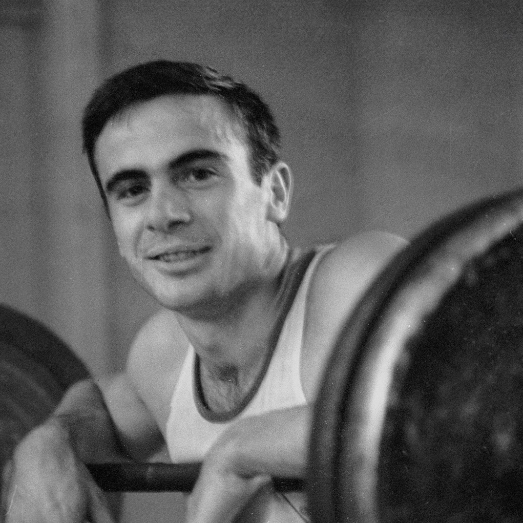 Виктор Санеев.