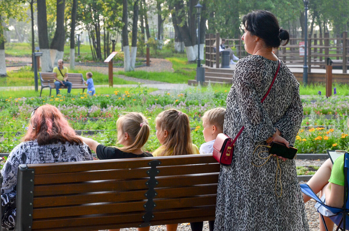 Курганцы жалуются на резкий запах от резиновых дорожек в Горсаду.  Фото: Фото: ФедералПресс / Дмитрий Шевалдин