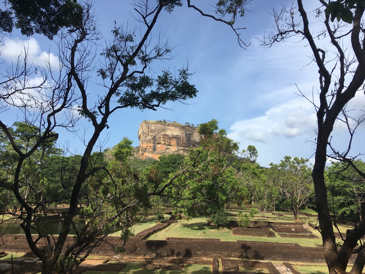 Львиная скала