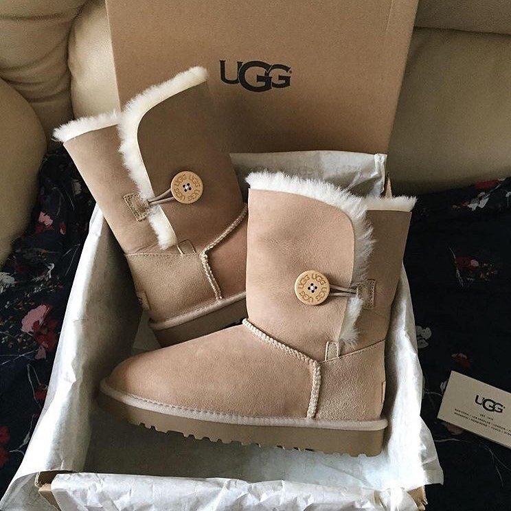 ❇️ На нас опять… ботинки UGG или будут ли носить угги в 2023-м?