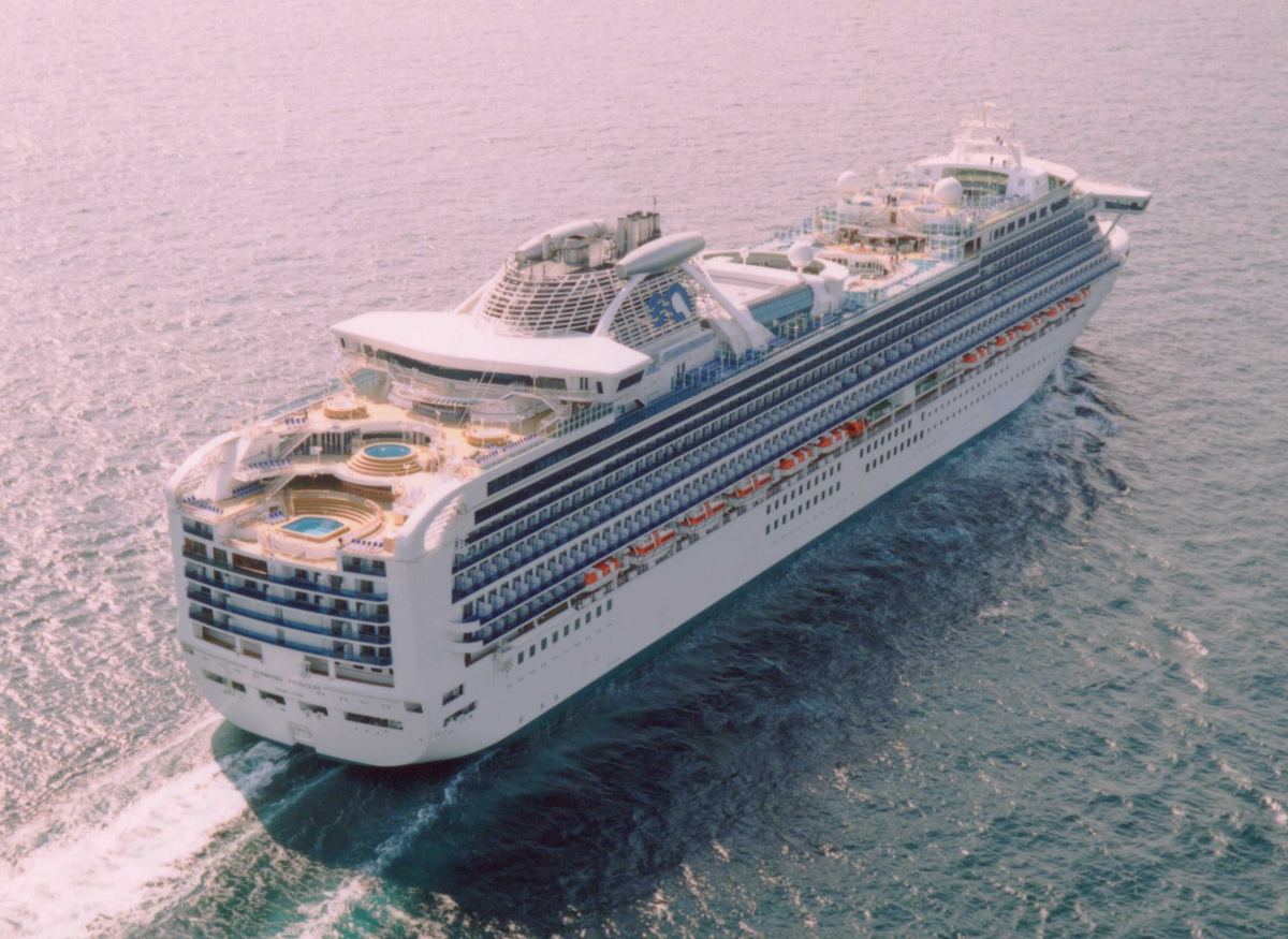 Ruby Princess лайнер