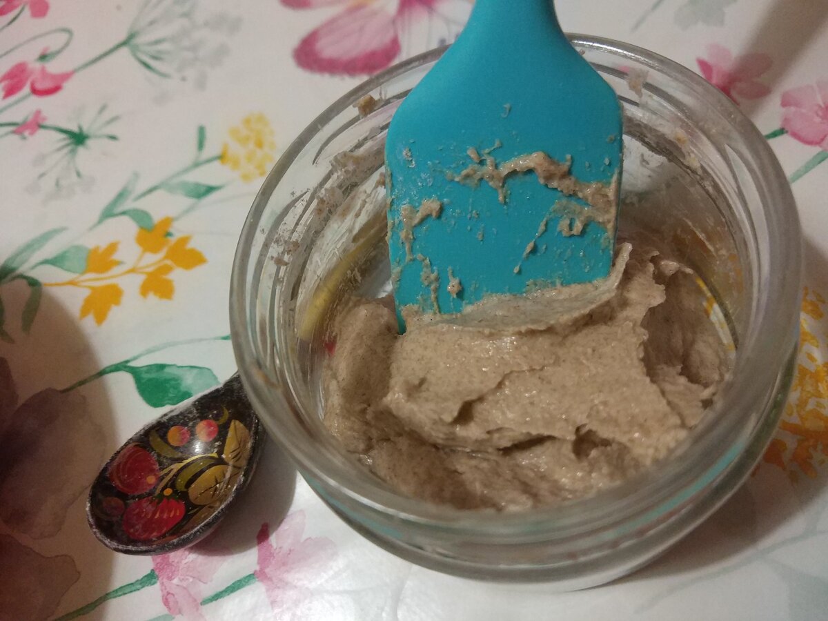 Пока нет готового хлеба сложно делать приятные глазу фото:)