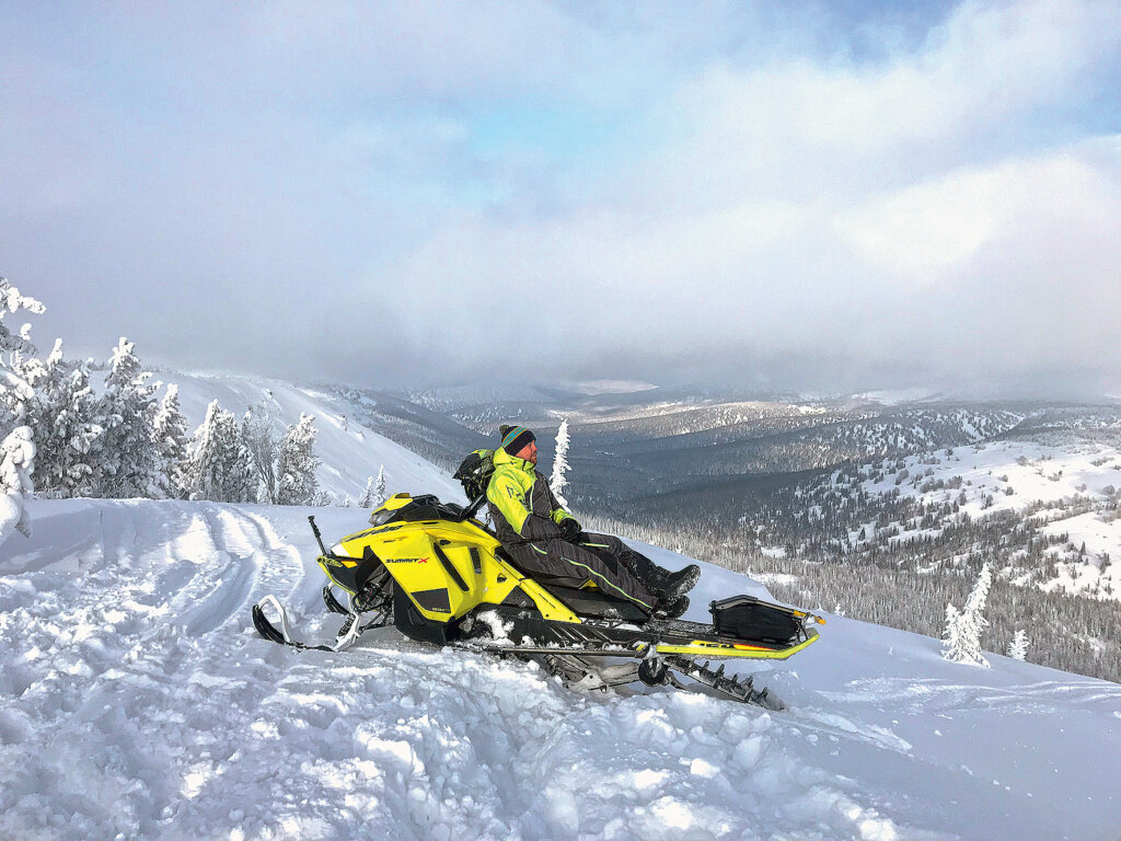 Брп фрирайд. Summit freeride 154. Ski doo freeride 22мг. Размер снегохода фрирайд 146. Фрирайд 154.