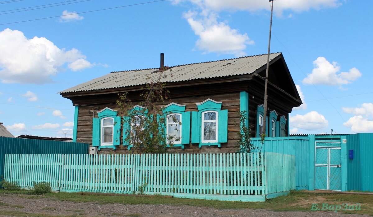 Село Хонхолой наши дни. Кто знает, может быть именно эта изба была свидетельницей этого случая...