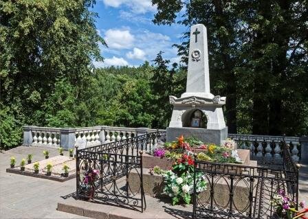 Святые Горы. Могила Пушкина.