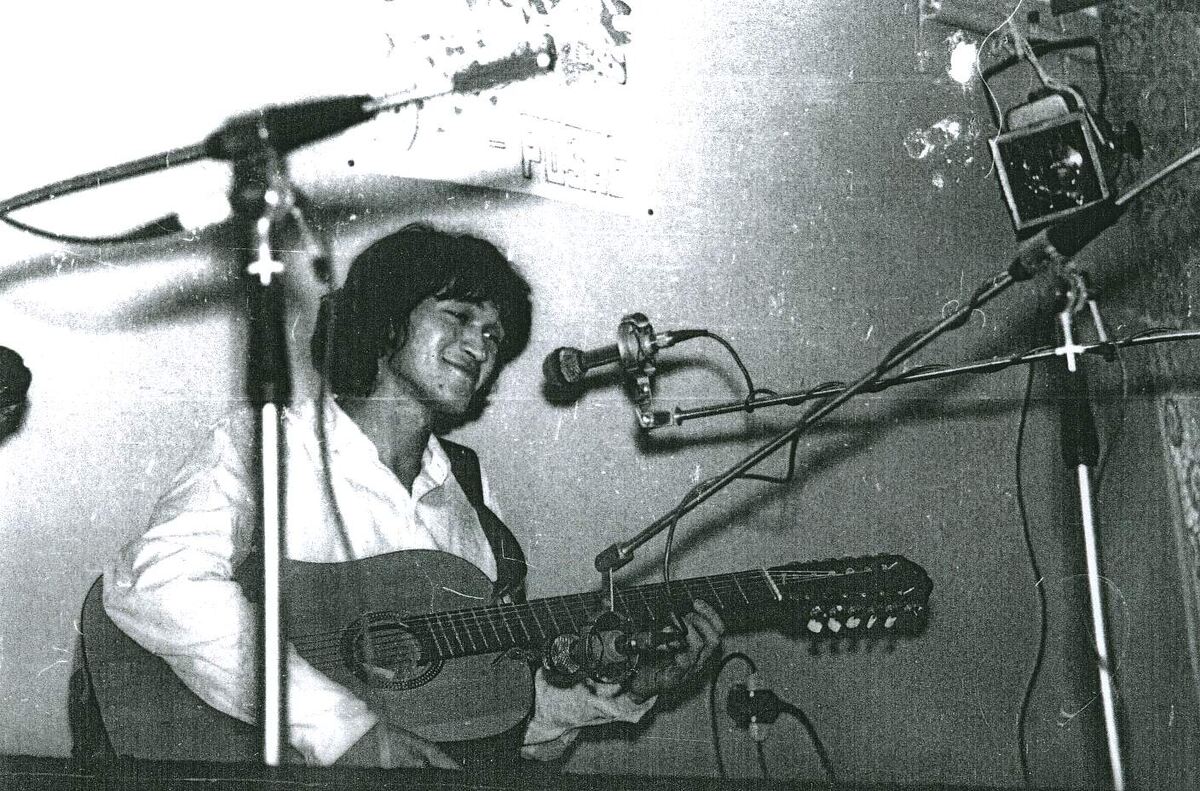 Виктор Цой. Источник: http://www.kinoman.net/photoalbum/photos/1042.jpg