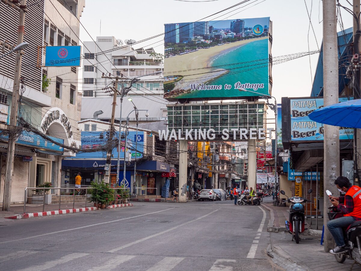 Walking Street в Паттайе потушила огни. Пешеходная улица без пешеходов |  Татьяна Максимова. Таиланд | Дзен