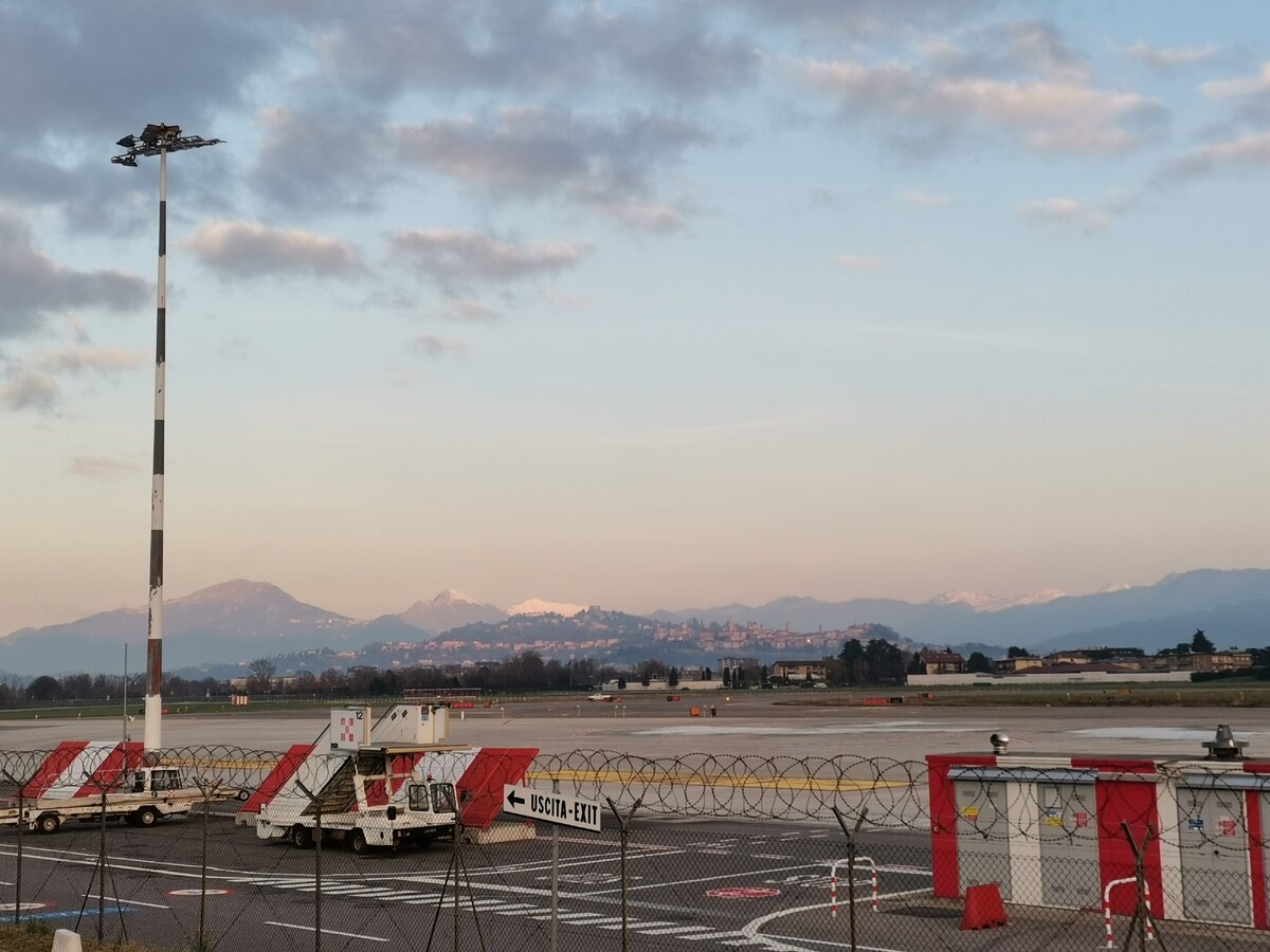 Аэропорт "Орио-аль-Серио" 