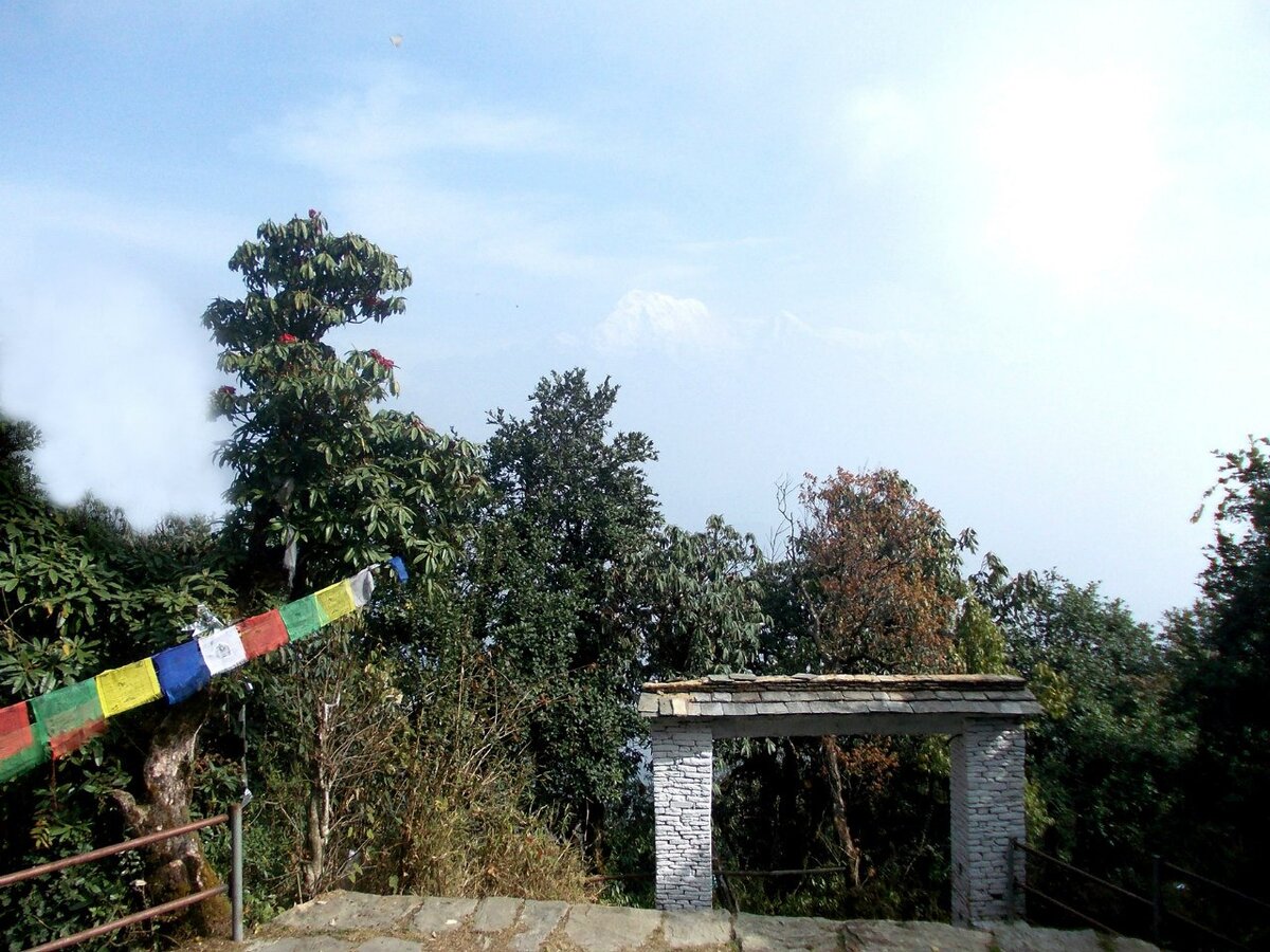 Еле различимы снежные пики гор, но, поверьте, это было очень красиво!