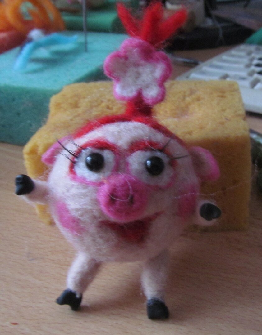 А это по-моему, смешарик