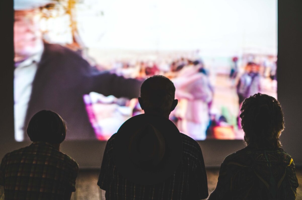 https://images.unsplash.com/photo-1548095115-45697e222a58?ixlib=rb-1.2.1&ixid=eyJhcHBfaWQiOjEyMDd9&auto=format&fit=crop&w=1355&q=80