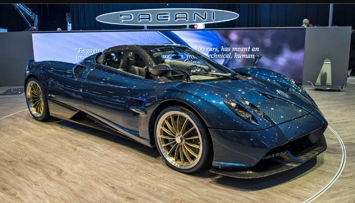 Pagani Huayra Roadster