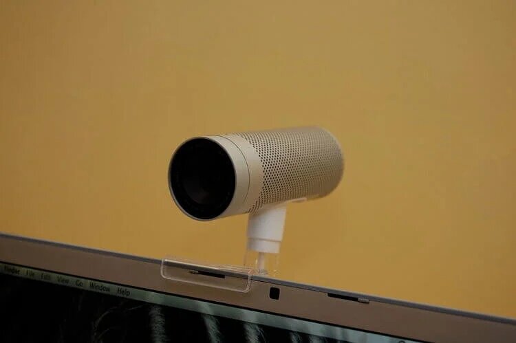 iSight 2003 года, родоначальник всех FaceTime HD