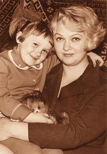 Татьяна с мамой. Фото: biography-life.ru