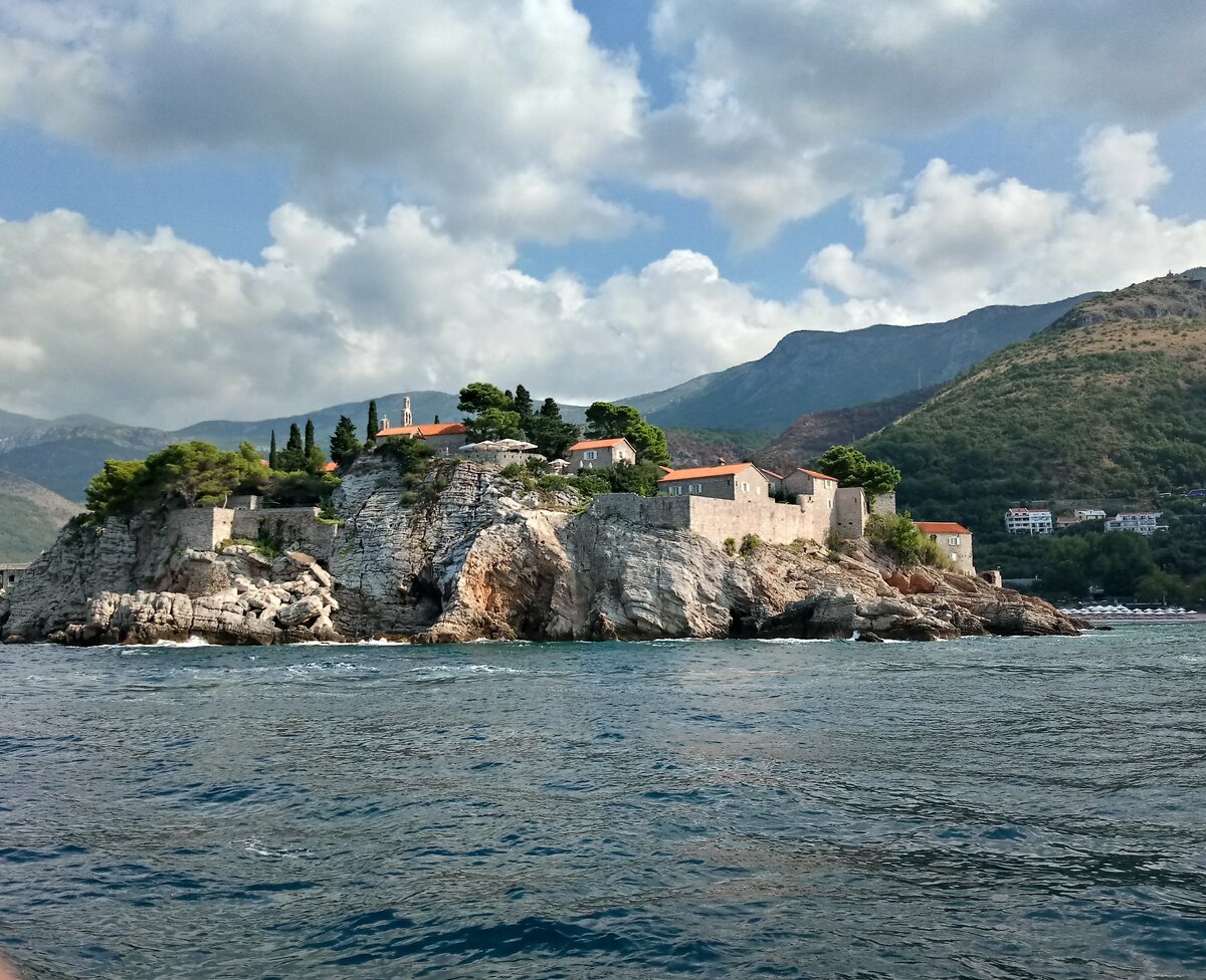 Свети-Стефан,вид с кораблика