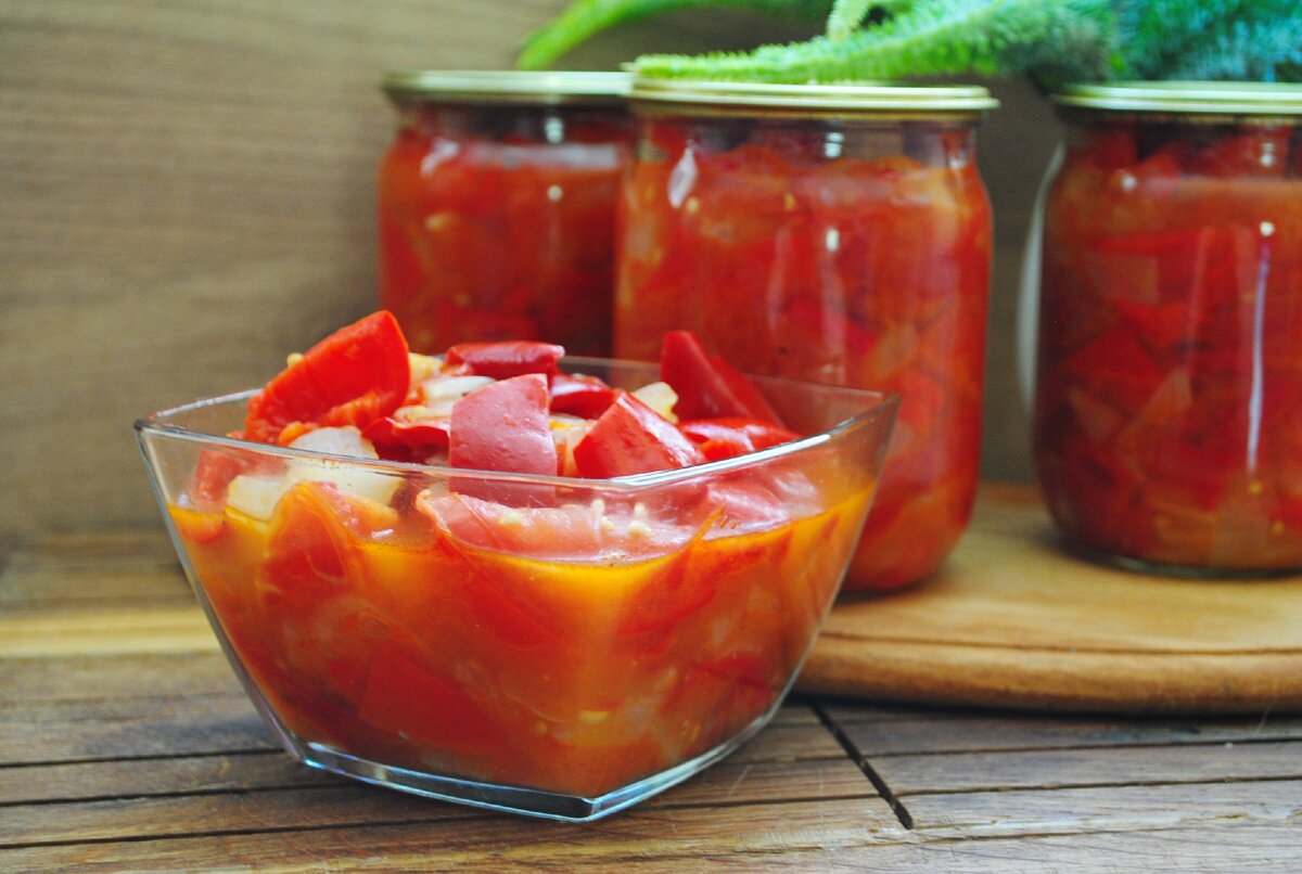 Салат из помидоров с перцем на зиму - пошаговый рецепт с фото на webmaster-korolev.ru