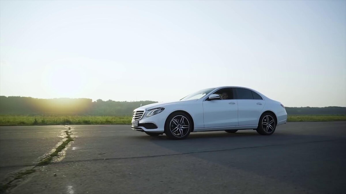 Кадр из клипа "Новый Мерин"