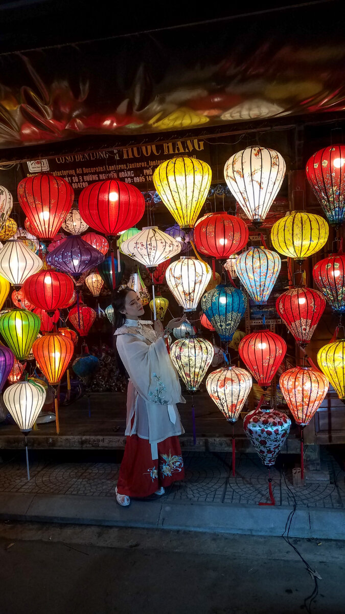 Хойанские фонарики.