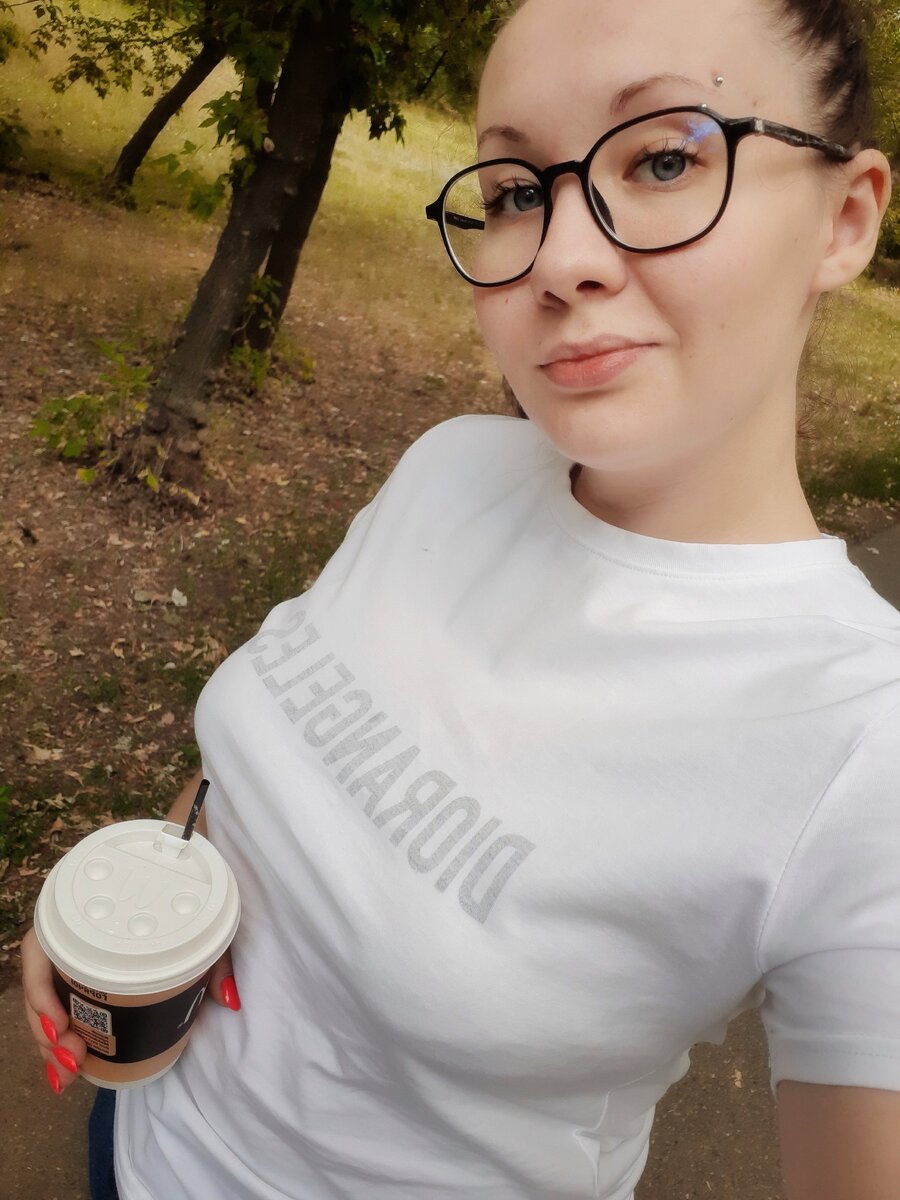Вот такой я теперь очкарик😎