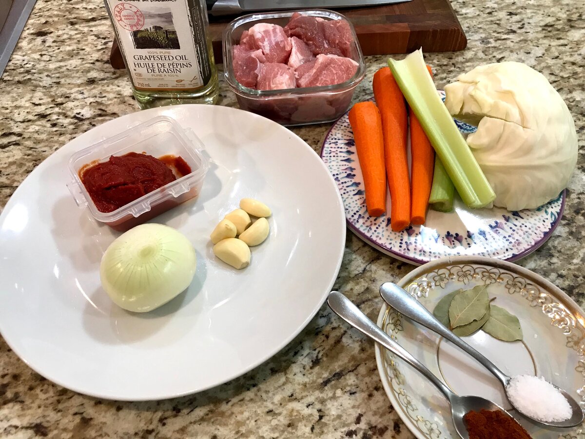 Капуста со свининой и овощами. Готовлю жесткое мясо. Рецепты из свинины