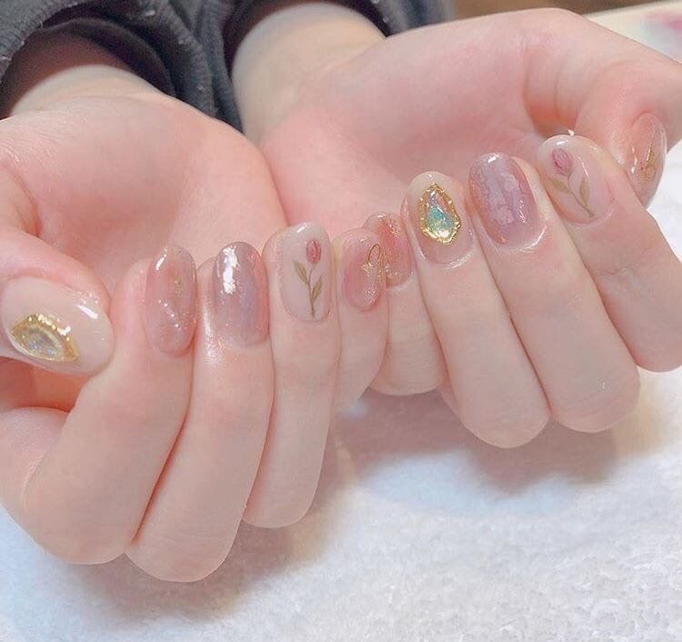 Модный корейский маникюр