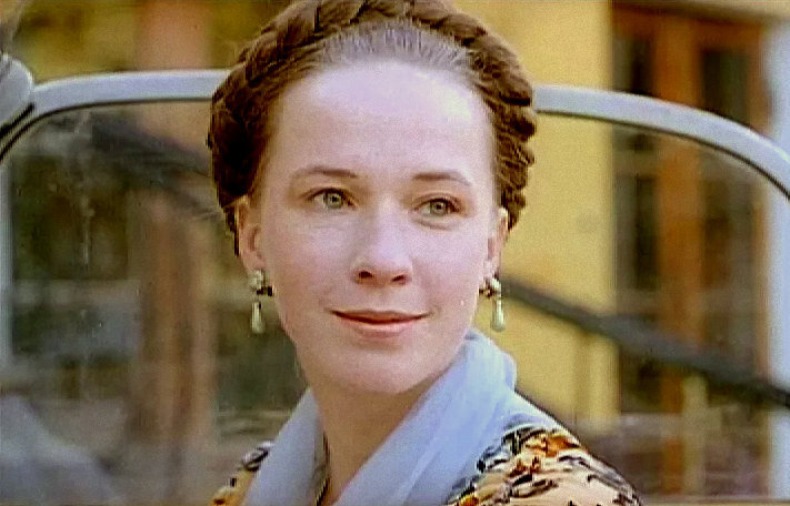 кадр из фильма «Серп и молот»