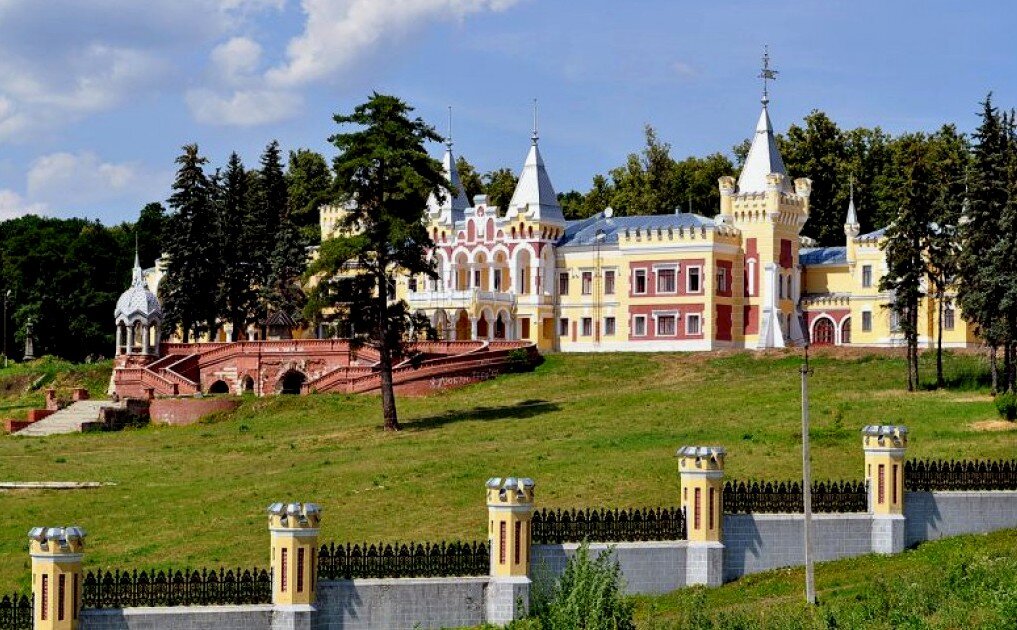 Дворец фон дервиза в кирицах