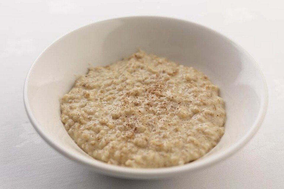 https://cdn.pixabay.com/photo/2020/08/17/22/00/porridge-5496533_960_720.jpg